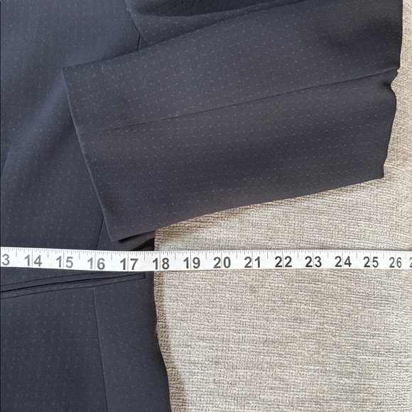 Tahari Arthur S Levine Womens Black Blazer Size 12 Classic 3 Button Workwear - Picture 5 of 9